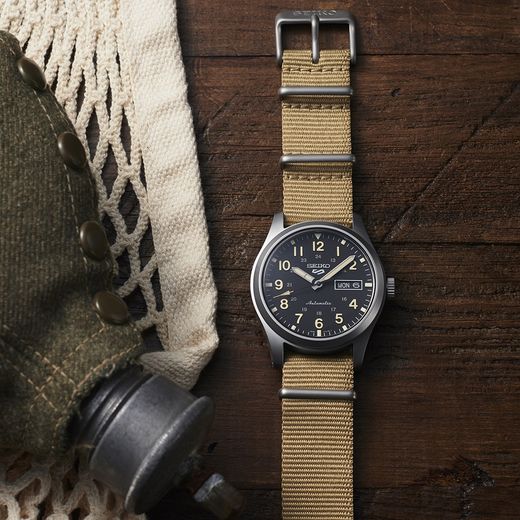 Reloj Seiko Hombre SRPG35K1 GMT 5 Sports Automático nylon arena