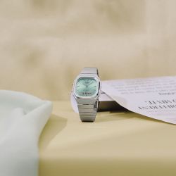 Reloj unisex Casio analógico-digital AQ-240 esfera azul