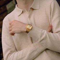 Casio Unisex Analog-Digital-Uhr AQ-240 Gold