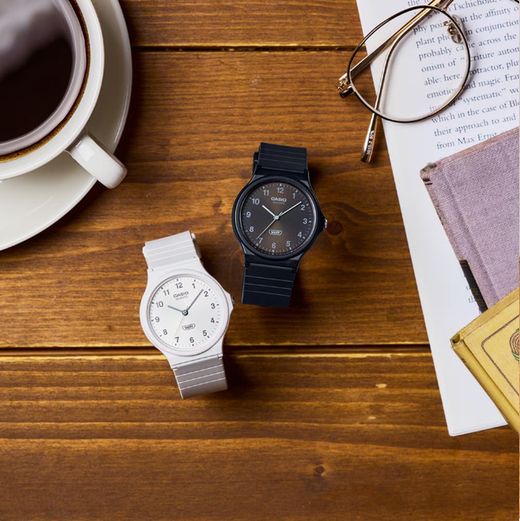 Casio MQ-24 Unisex-Uhr, Weiß