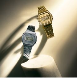 Reloj unisex vintage Casio Premium A1000A