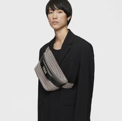 Riñonera Tous Manifesto