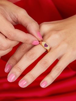 Vergoldetes Sterlingsilber-Markenzeichen mit Herz